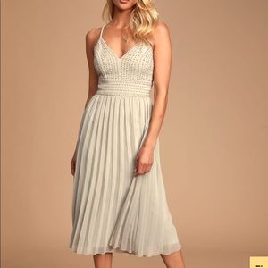 Lulus Delilah embroidered grey dress size M NWT